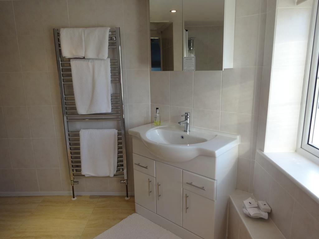 Hunters Croft Bed & Breakfast Sway ภายนอก รูปภาพ